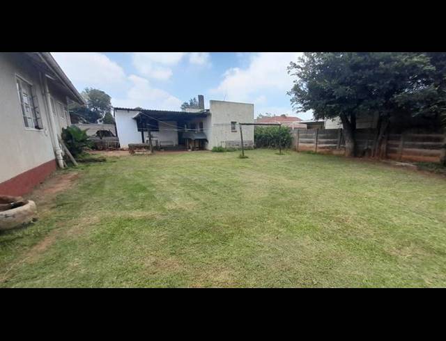3 BEDROOM HOUSE FOR SALE IN RHODESFIELD
